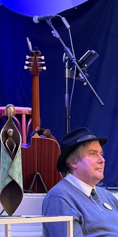 Danke an Nikos für Ateliergespräche, die vom ersten Moment an in die Tiefe gingen