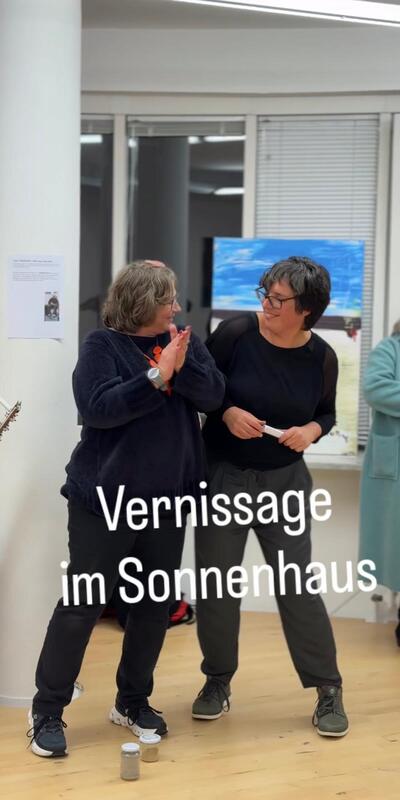 Danke an meine Atelierkollegin Angelika, die für die Vernissage m Oktober so viel Arbeit übernommen hat, dass ich den zweiten Raum bespielen konnte