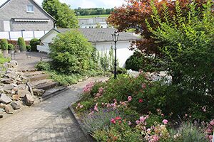 Wartebereich Aussen sommer