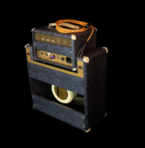 Tasty 49 DUO Rückseite – FX-Loop, Reverb, Speaker Out und Stromanschluss