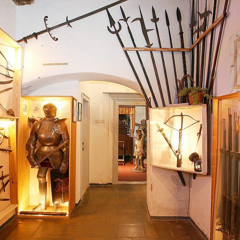 Burg Pottenstein Foto: Frhr. v. Wintzingerodesche Burgverwaltung Burgmuseum