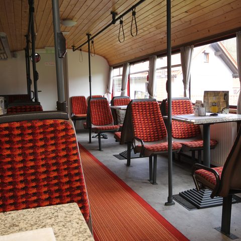Die Rhönlok - Eventlocation/bar
Quelle: Die Rhönlok - Eventlocation/bar/Familie Brell