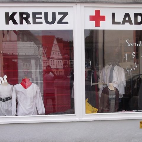BRK-Kleiderladen „Mode & mehr“ Quelle: BRK-Kleiderladen „Mode & mehr“ Kreisverband Forchheim