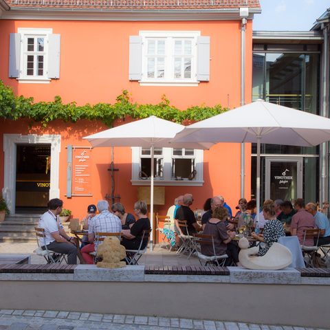 Iphofen Vinothek © Tourist Information Iphofen Fotograf: Richard Schober liondesign24