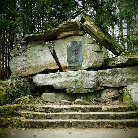 Sisi Denkmal (c) Bayer. Staatsbad Bad Kissingen GmbH Foto Nina Albert 