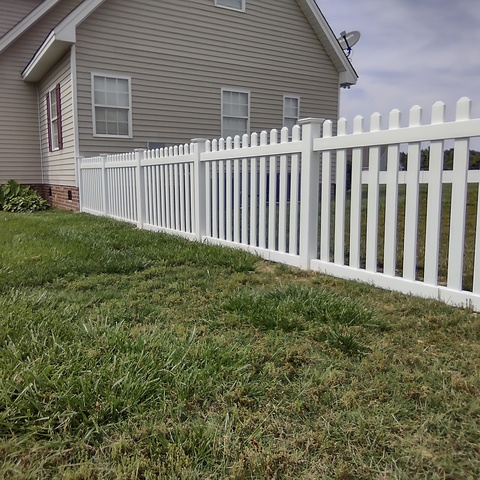 4' Tall White Picket PVC 1