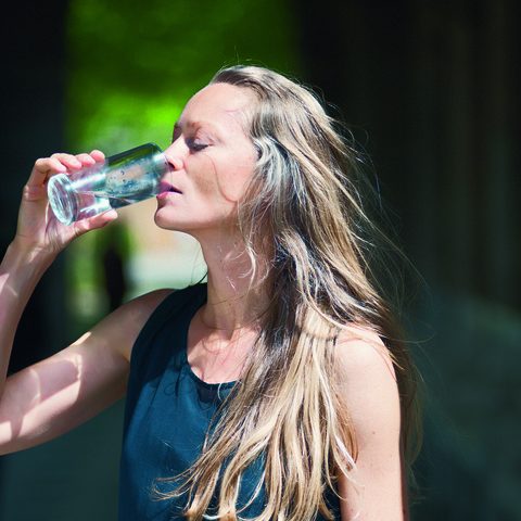Heilwasser trinken (c) Bayer. Staatsbad Bad Kissingen GmbH.