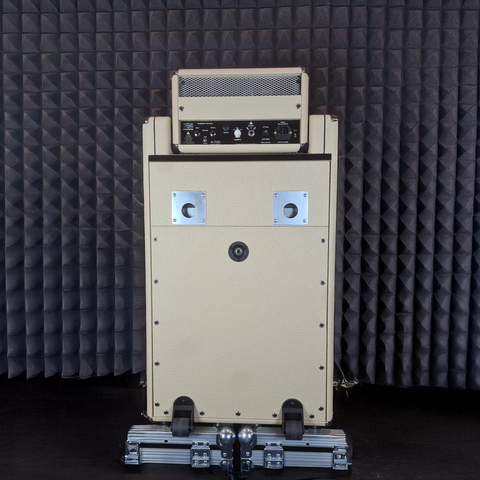 Tasty 49 Rückseite – FX-Loop, Speaker Outs und Stromanschluss