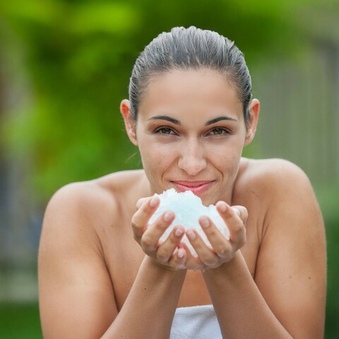 Ein umfangreiches Programm mit kostenlosen Gesundheits- und Beauty-Angeboten gibt es in den Osterferien (10. bis 26. April) bei den Gesundheitswochen „FrühlingsSchön und KernGesund“ in der Obermain Therme Bad Staffelstein.
Foto: Obermain Therme / Ronny Kiaulehn