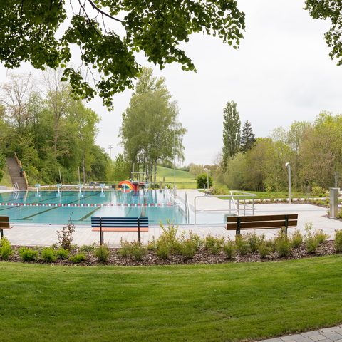 Terrassenbad Panorama © Markt Markt Einersheim. Fotograf: Richard Schober, Iphofen