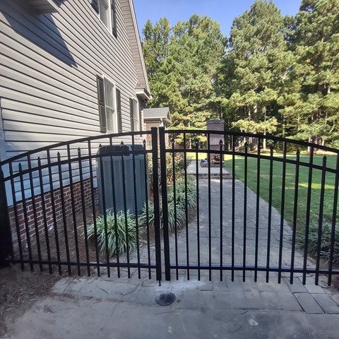 Aluminum Commercial Arched Double Drive Gate Spearpoints Below Top Flat Raiil