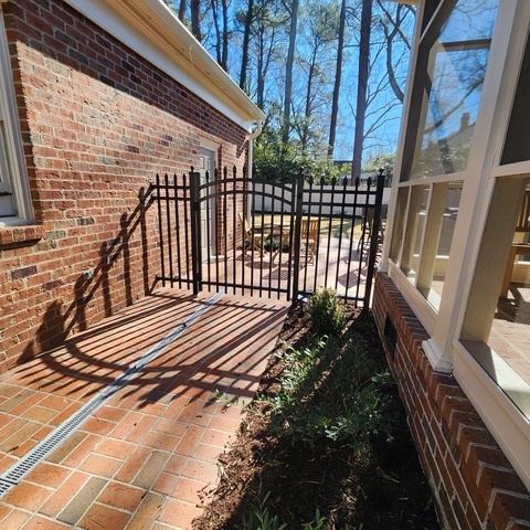 Aluminum Arched Walk Gate Spear