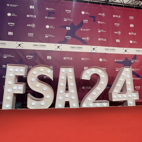 Leuchtbuchstaben zum First Step Award