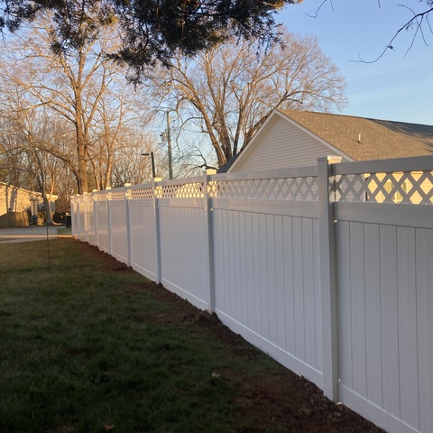 6' Tall Privacy with Lattice PVC 2