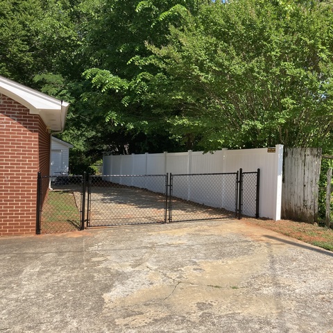 4' Tall Black Chain Link with Double Drive on Angle