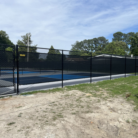 8' Tall Commercial Black Chain Link with Windscreen Benson Pickleball Court