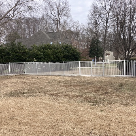 4' Tall White Close Picket Spacing Aluminum 2