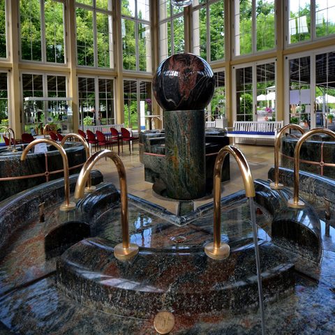 Brunnentempel im Kurpark Bildrechte: Tourist-Information Bad Mergentheim Foto Holger Schmitt