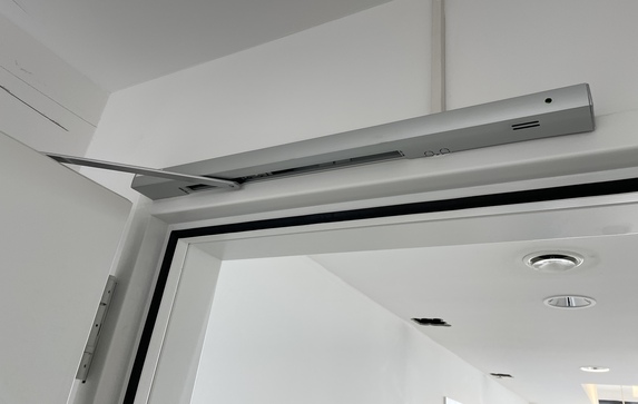 Wartung & Prüfung Feststellanlagen Raum München Kosten & Preise