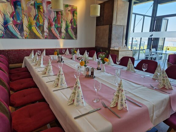 See- und Waldresort Gröbern: Clubraum