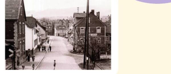 Historisches Foto einer Dorfstraße in Frohnhausen