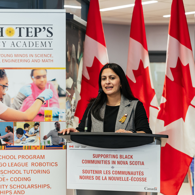 Federal Minister of Diversity, Inclusion and Persons with Disabilities Hon Kamal Khera announces funding for ILA’s BEST STEM program