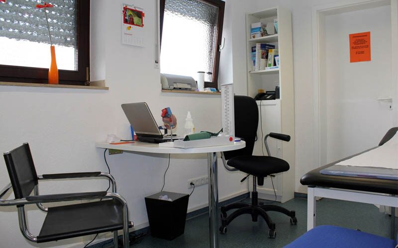 Hausärztliche Praxis Mehler in Dortmund - Behandlungszimmer 1