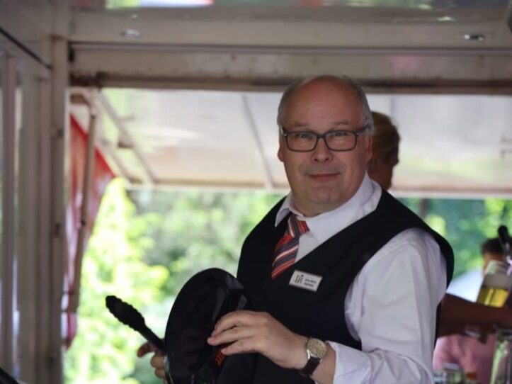 Landhaus Hubertus - Mitarbeiter an der Bar