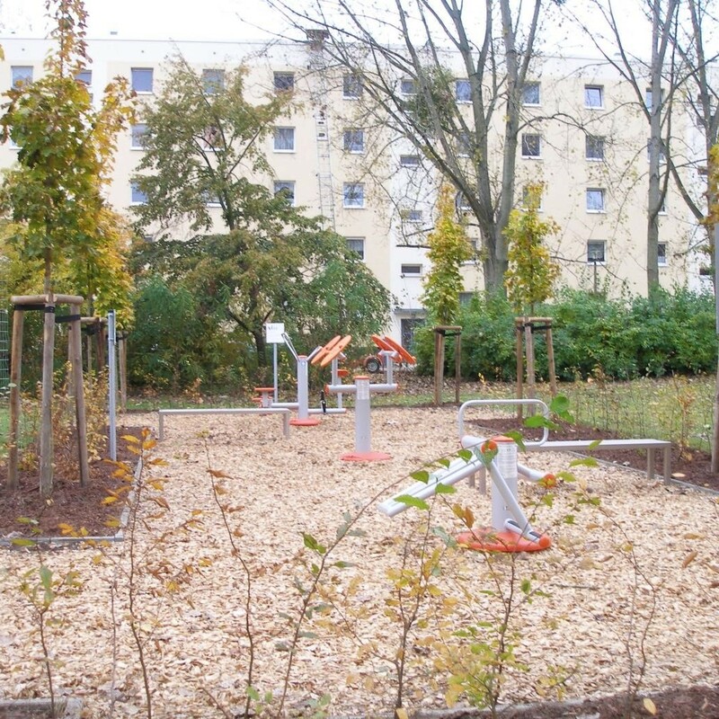 Fitnessparcours mit Metallsportgeräten in Potsdam 