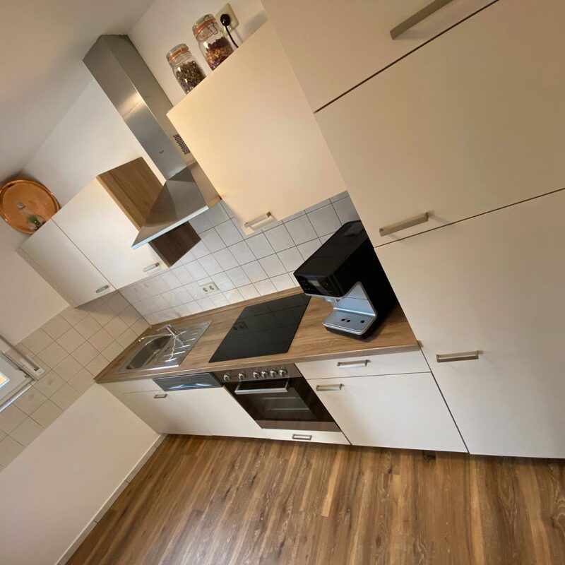 Gut ausgestattete Küche