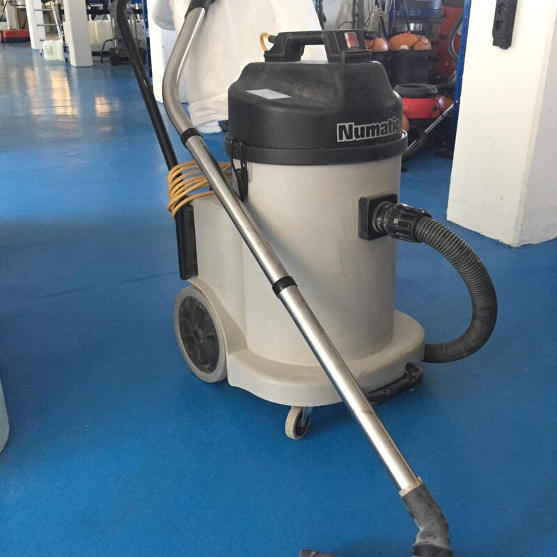 Brennecke Cleaning Gerätevermietung 8