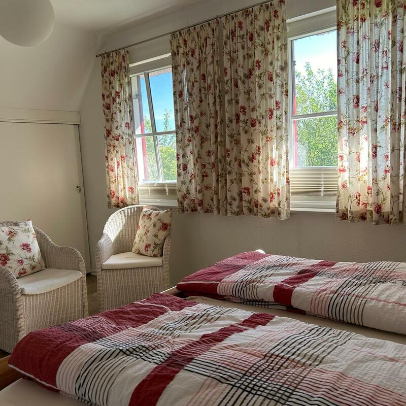 Haus Klatschmohn - Schlafzimmer 1 (Bett 180 cm)