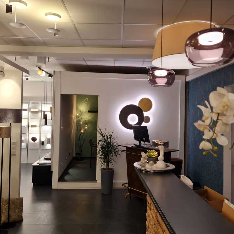 Ein Blick von unserer Empfangstheke rüber zu unserem Beratungscube