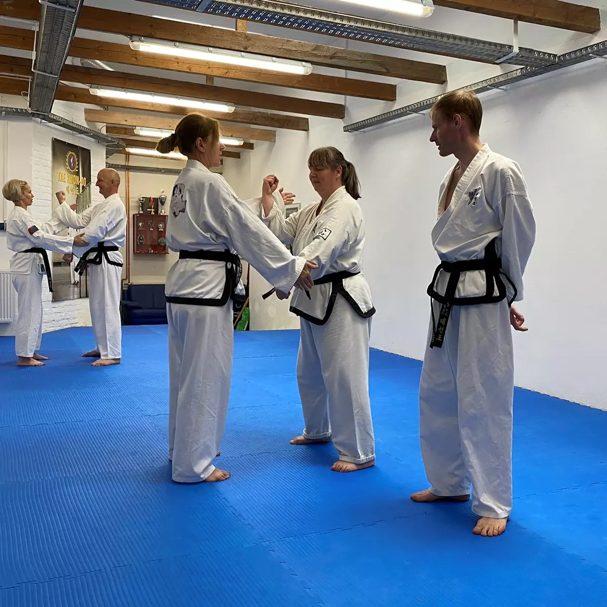 Grundtechniken zur Selbstverteidigung