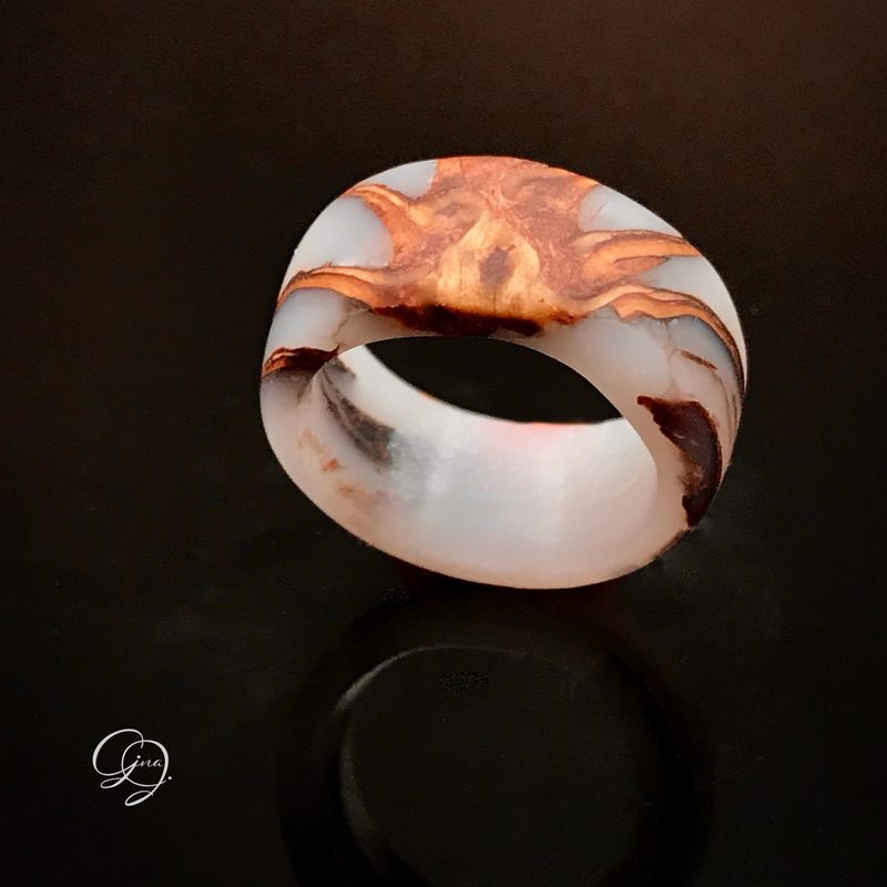 Ring mit Zapfen
KandyDip Alcohol Inks Milky White 
Dipon EpoxyPlast 3D B20 Jewel Cast