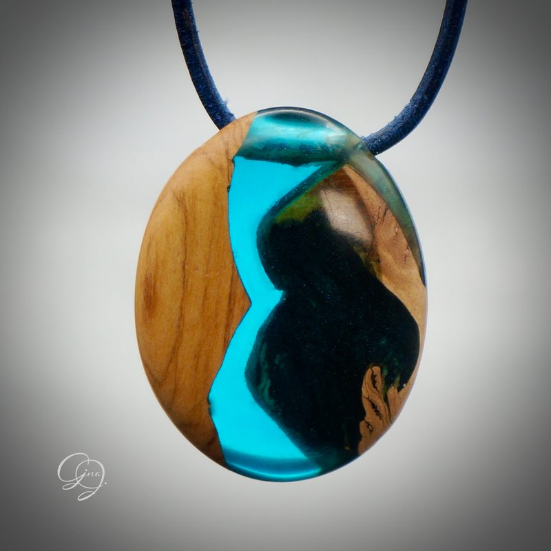 Anhänger
Goldfield Maser Holz
KandyDip  Intense Teal
Dipon EpoxyPlast 3D B20 Jewel Cast