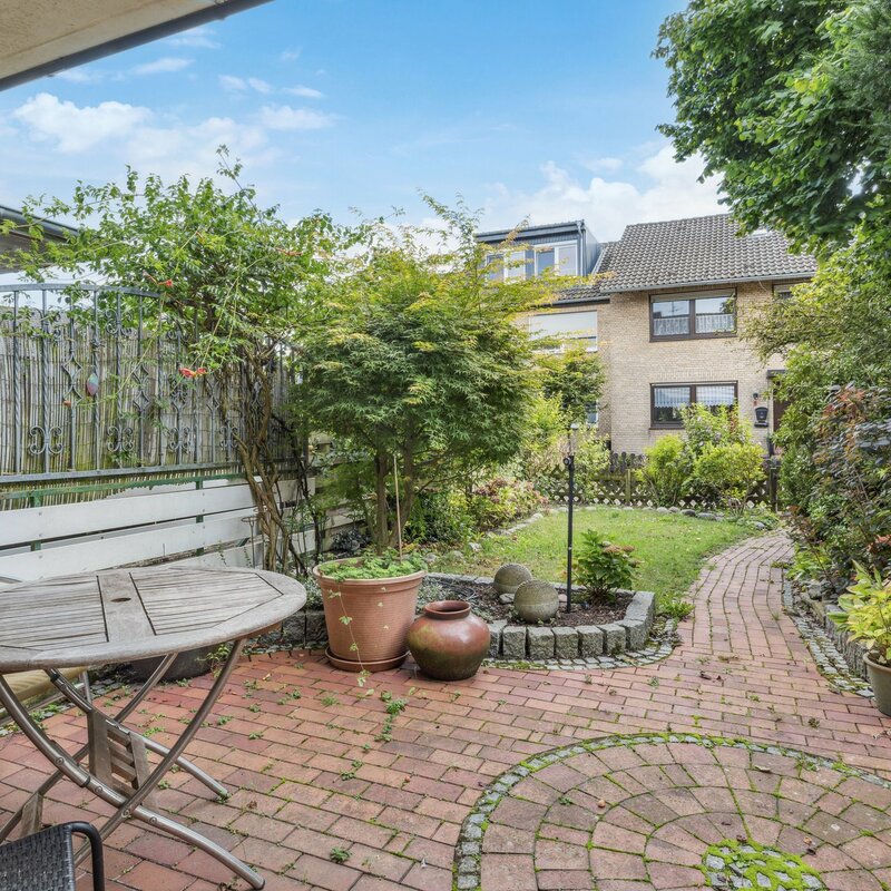 Terrasse & Garten in Südausrichtung