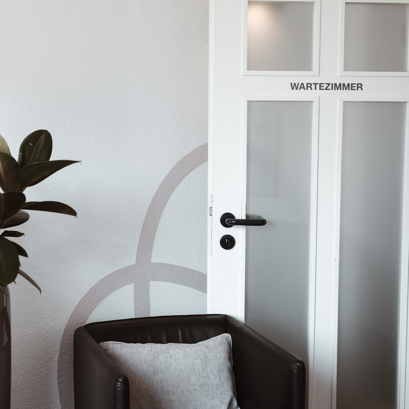 Zahnärztin Uliana Prinz, Ochsenhausen - Wartebereich