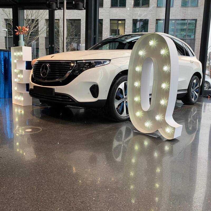 Markenbranding Eventdeko Mercedes Benz - Markeneinführung