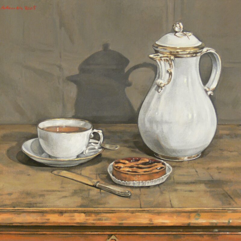 stilleben mit kanne, tasse und tartelette 2005, 43 x 52 cm, öl auf leinwand