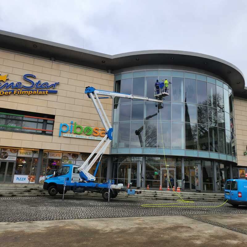 Brennecke Cleaning Reinigung von Glas und Fassaden 19