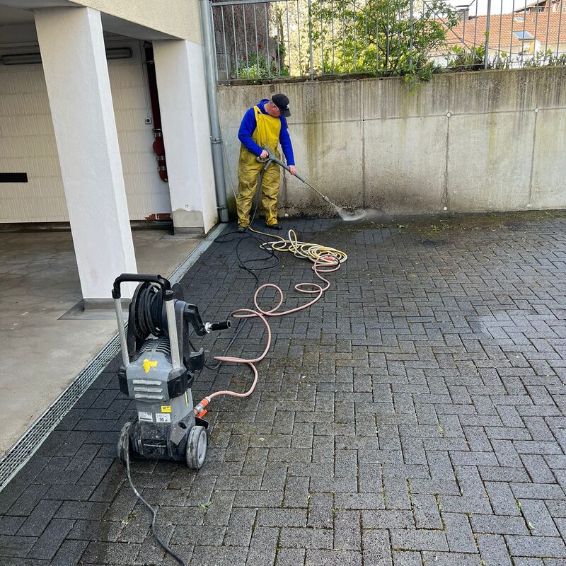 Brennecke Cleaning Grünbelagsentfernung 2