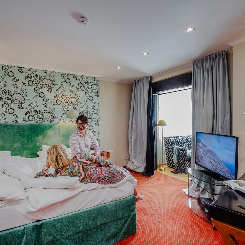 eine unserer individuell eingerichteten Juniorsuiten im Stammhaus