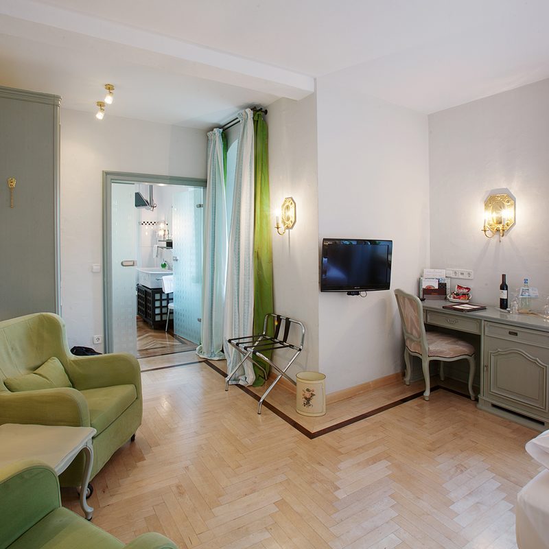 eines unserer individuell eingerichteten Doppelzimmer Standard im Stammhaus