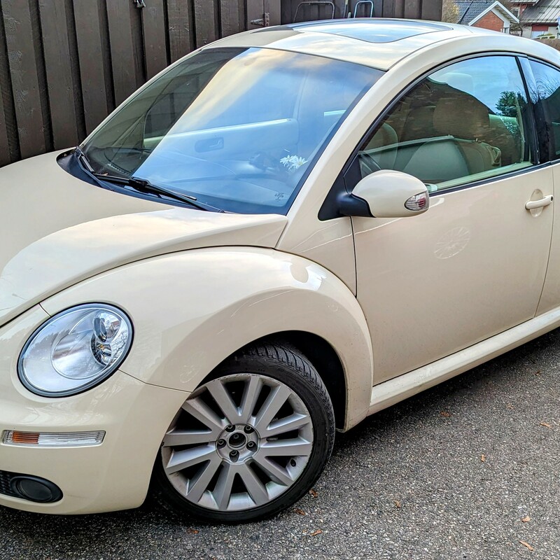 VW New Beetle