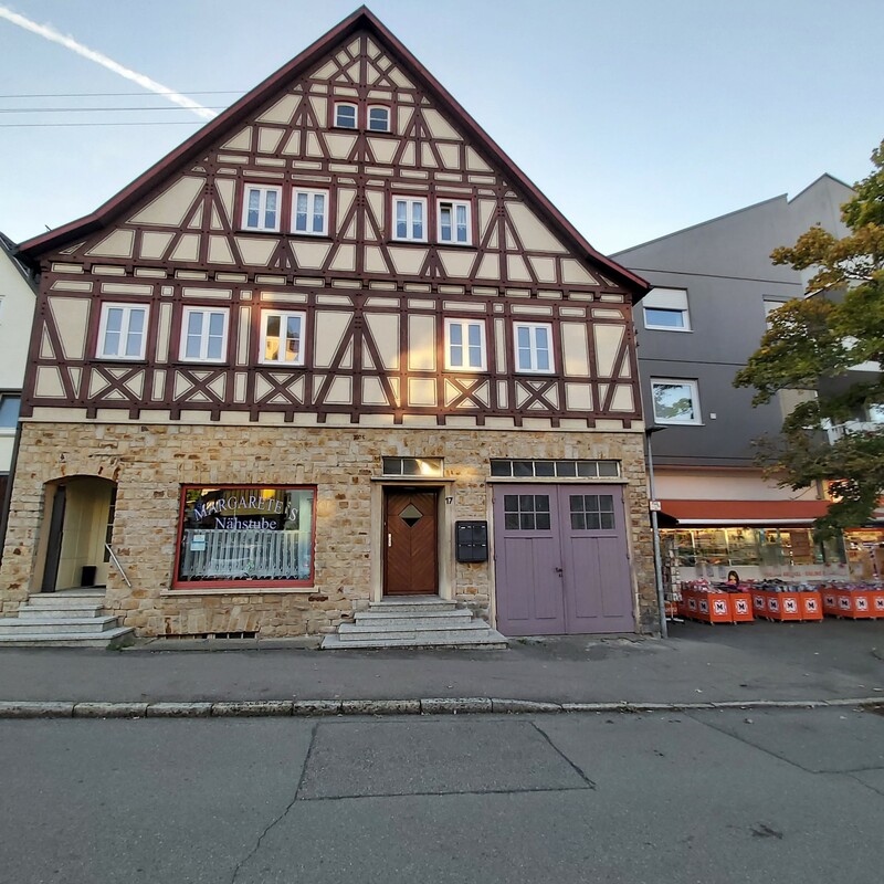 Fachwerkhaus mit Ladenfläche im Erdgeschoss in zentraler Lage