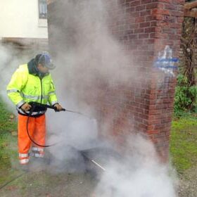 Brennecke Cleaning Entfernung und Schutz vor Graffiti 6