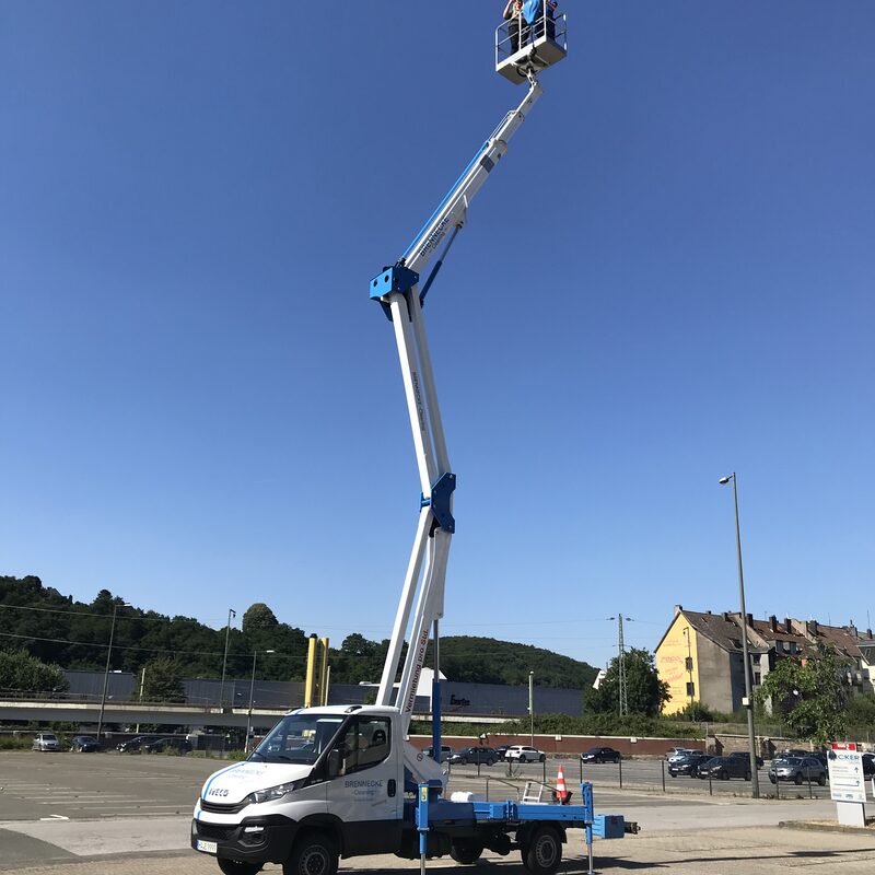 Brennecke Cleaning Hubwagenvermietung 4