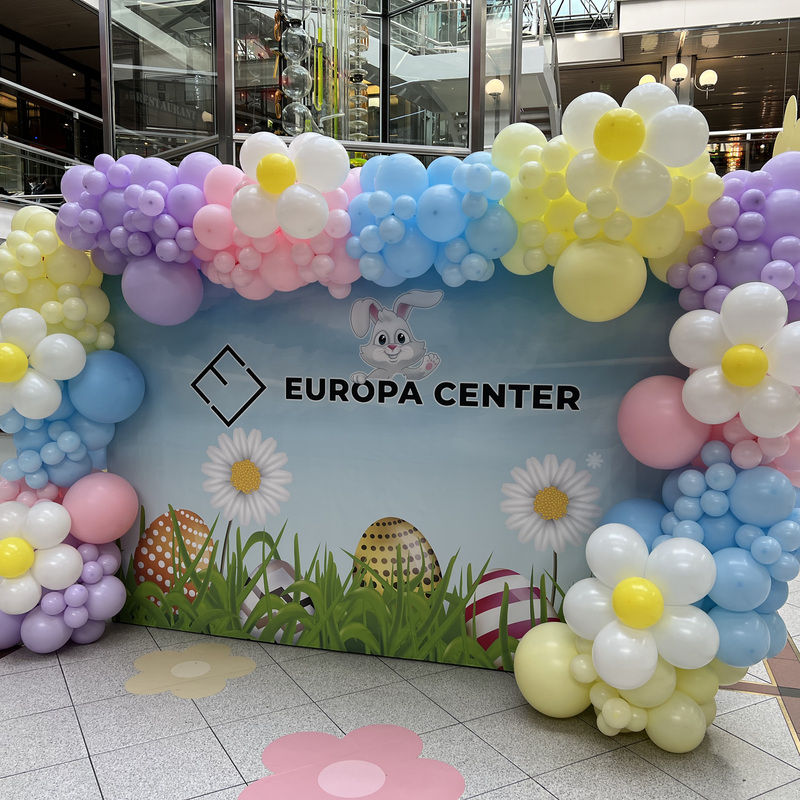 Eventdekoration mit Setup-Bau als Centerdekoration Osterdeko