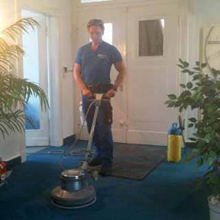 Brennecke Cleaning Teppich- und Polsterreinigung 1